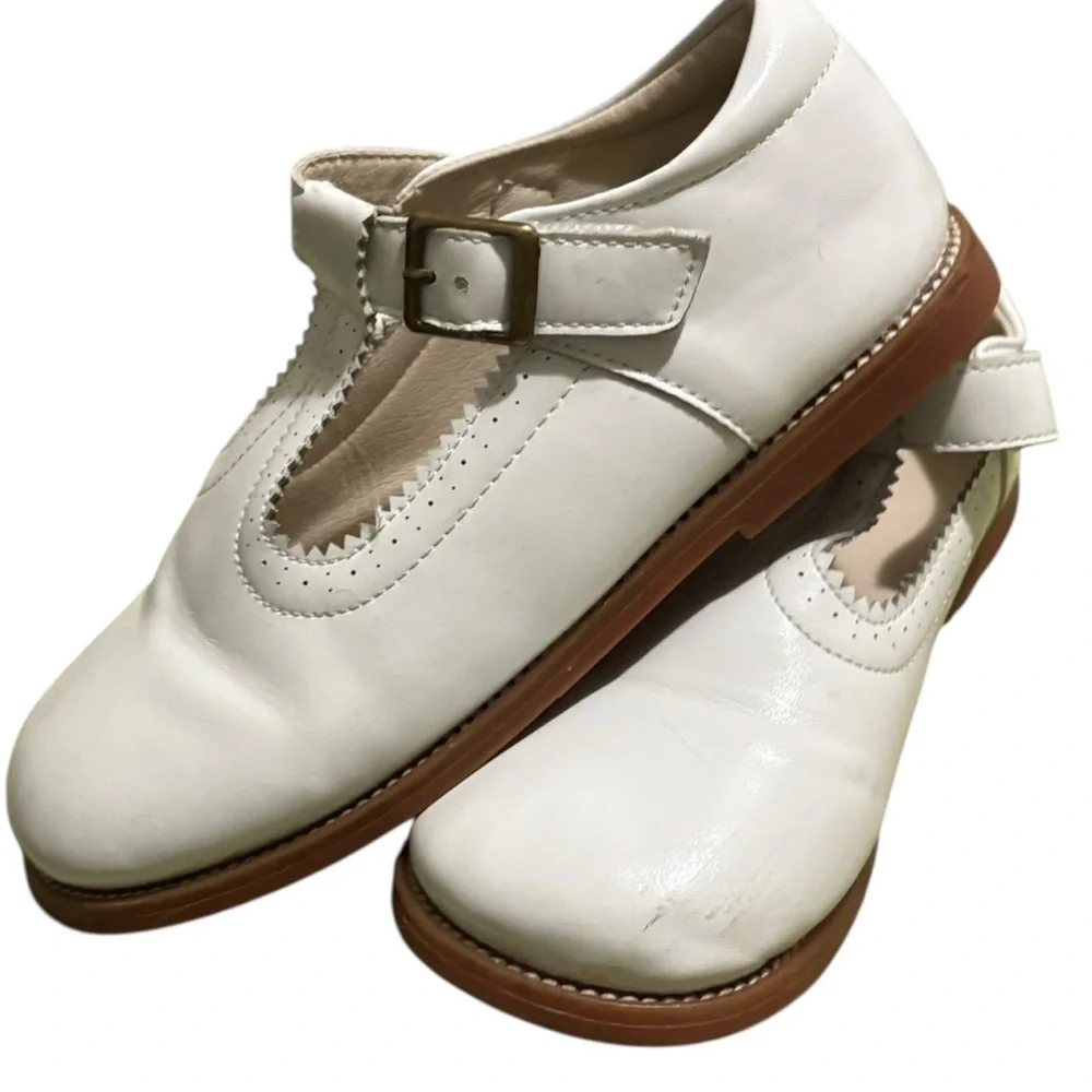 Felix and Flora girl’s white Mary Jane flats shoes size 13